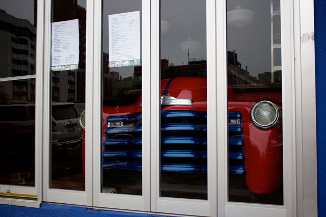 The car in the windows of Havana Libre