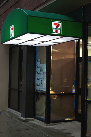The exterior of the incoming 7-Eleven