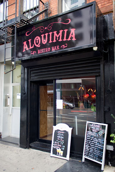 The exterior of Alquimia